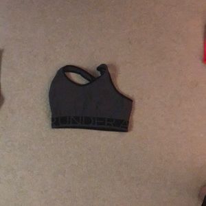 sports bra